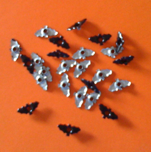 Eyelets Bat